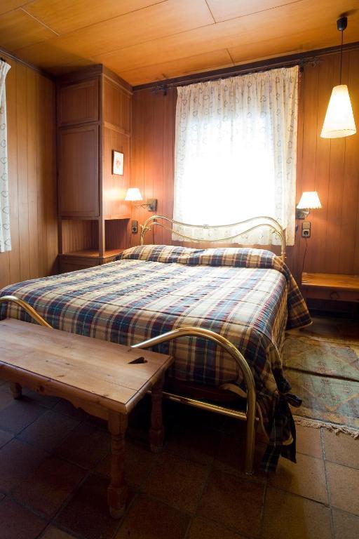 Niu Dels Falcons Bed & Breakfast La Molina  Room photo