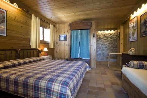 Niu Dels Falcons Bed & Breakfast La Molina  Room photo